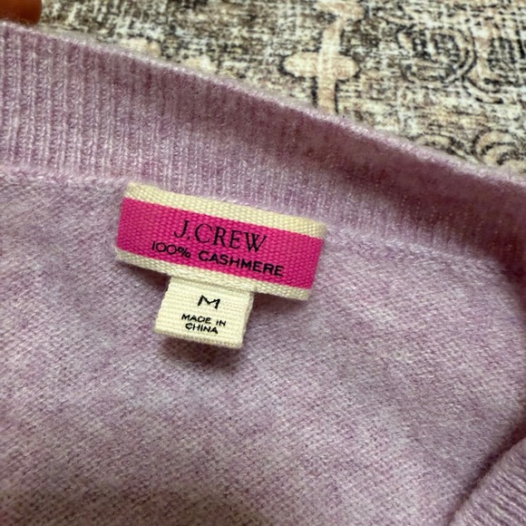 J. Crew 100% Cashmere Crewneck Sweater Lilac Purple Women's Size M - Picture 3 of 7